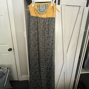 Strapless maxi dress. Size small